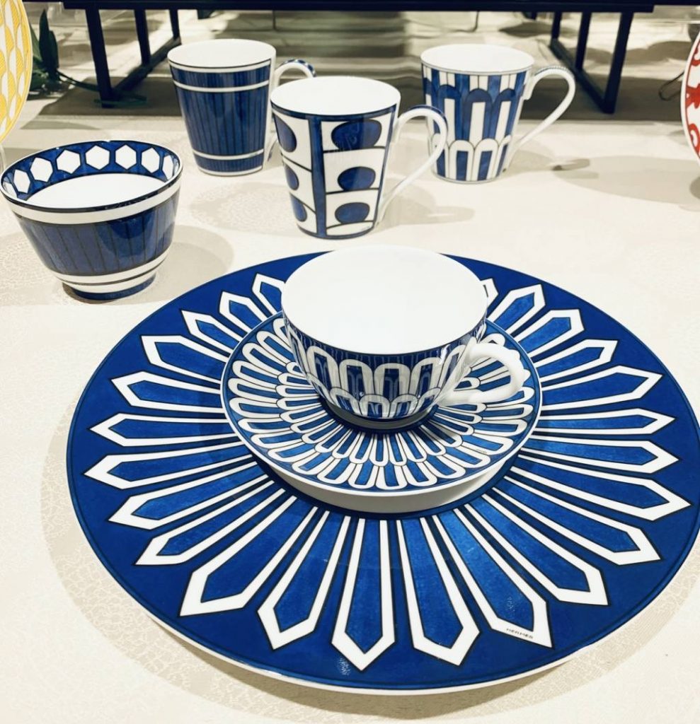 数年ぶりの再入荷！エルメス【ブルーダイユール】 | OFFICIAL